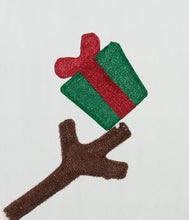 Load image into Gallery viewer, Set Of 3 UL Fluffy Snowman Family Sculpture